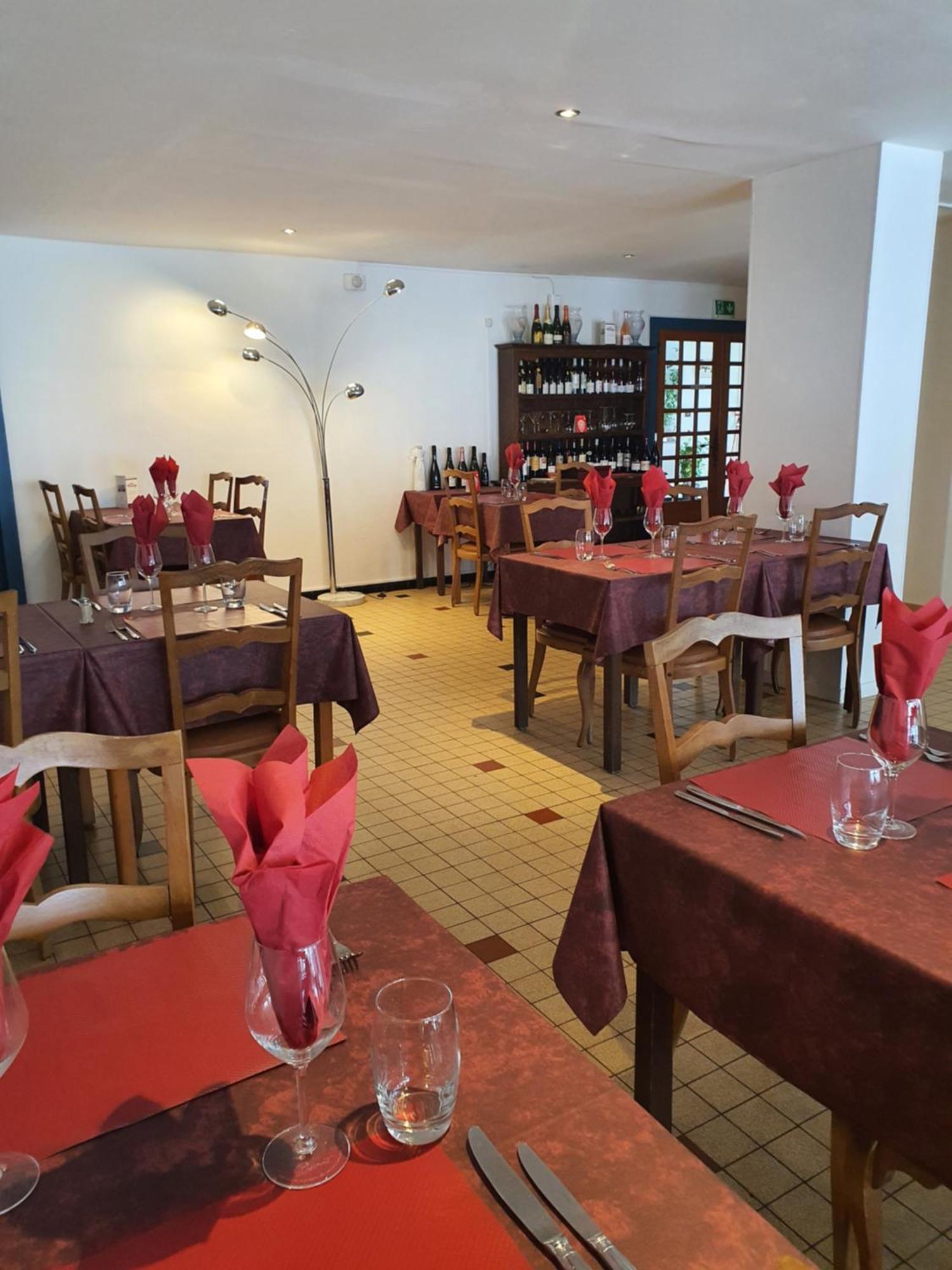 Hotel De La Promenade Bains-les-Bains Dış mekan fotoğraf